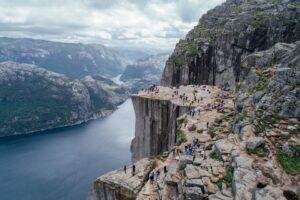 ivars-utinans-97ALcKmTj2o-unsplash web