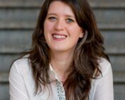 Liza Heykoop op trap
